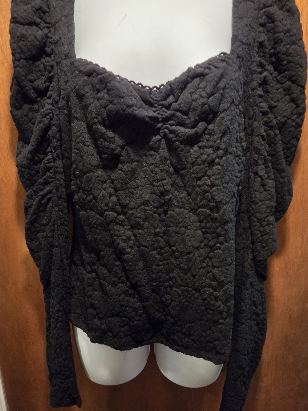 Lulu's Black Textured Lace Long Sleeve Blouse SzL
